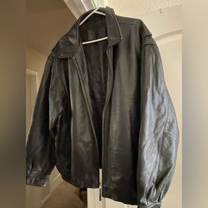 Men’s black leather bomber jacket